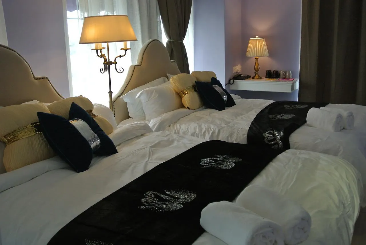 איפוה 1 Day Car Hotel Station 18 3*,  מלזיה