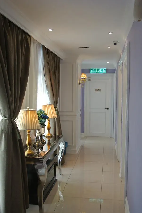 איפוה 1 Day Car Hotel Station 18